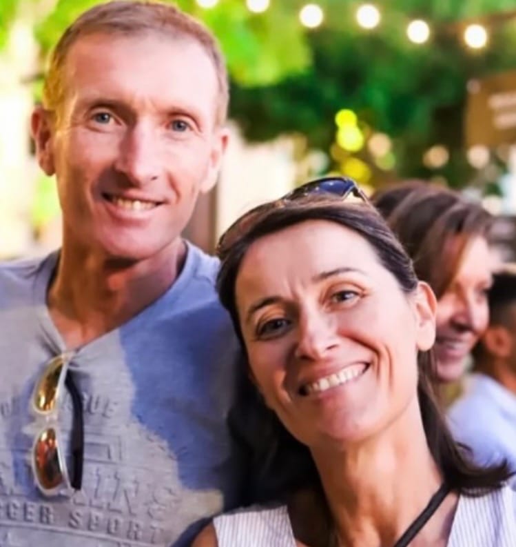 photo d un couple a la soirée gigondas sur table